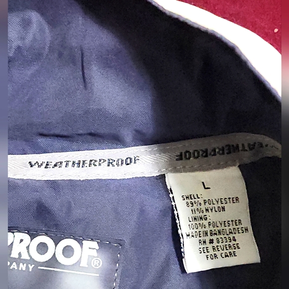 Weatherproof jacket - Picture 7 of 9